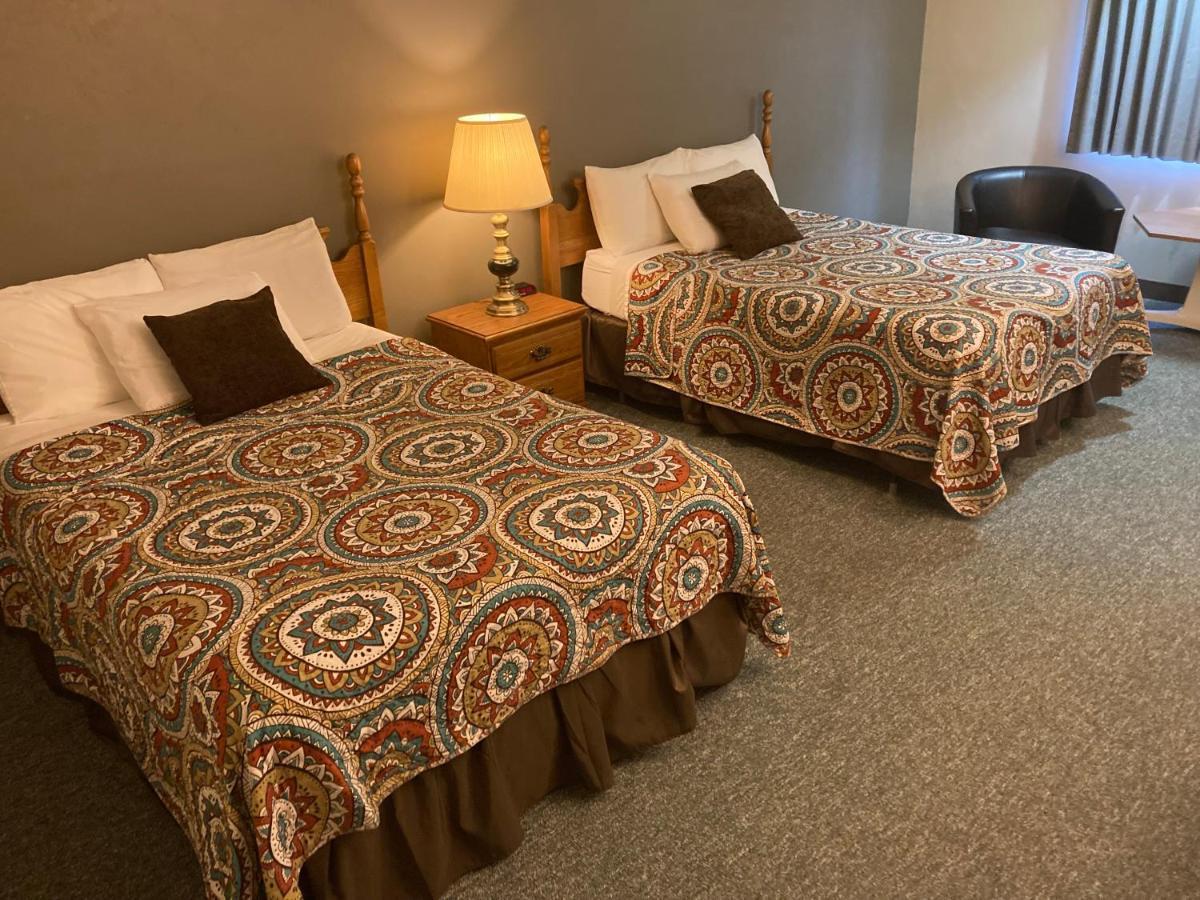Landmark Motel Клінтонвілл Екстер'єр фото